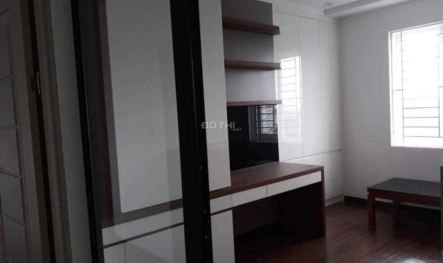 Cho thuê căn hộ 2 phòng ngủ , Giang Biên, Long Biên. LH: 0983957300