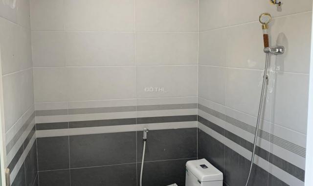 Bán nhà cấp 4 hẻm xe hơi dt 120m2 đất full thổ cư tại P. Tân Phong, giá chỉ 2.8 tỷ