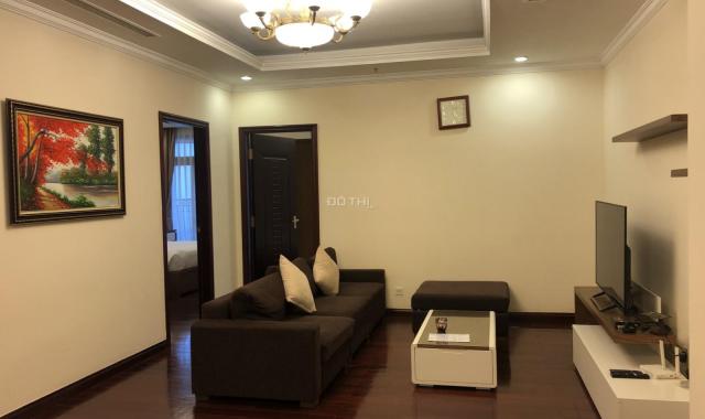 Cho thuê căn hộ chung cư cao cấp 2PN tại R1 - Royal City, 101m2, đồ đẹp, 20 tr/th. LH: 0904481319