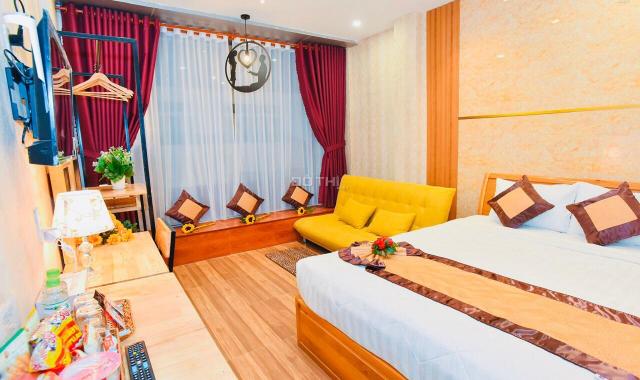 Bán khách sạn 1 trệt 5 lầu, 17 phòng. Mặt tiền đường Lê Thánh Tôn, Tân An, Ninh Kiều