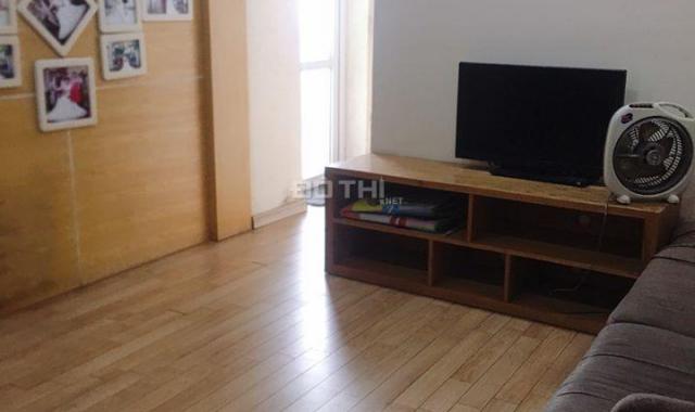 Bán căn chung cư 75m2 gồm 3 PN, có nội thất, tòa CT4 DN3 Bắc Linh Đàm, giá 1,35 tỷ. LH 0963289215