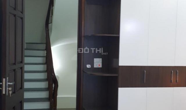 Bán gấp nhà 35m2, 5 tầng, ô tô đỗ, khu đô thị Văn Khê, giá 3,25 tỷ, Lh: 0904959168