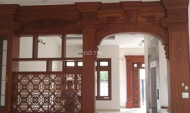 Bán nhà biệt thự 10x20m hướng nam khu Him Lam Q7, có thang máy, nhà mới, giá 31 tỷ