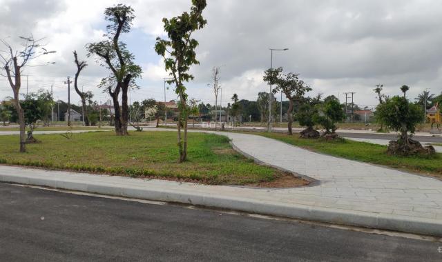 Lô góc 2 mặt tiền đường Nguyễn Duy Cung, trung tâm La Hà, Quảng Ngãi, đối diện công viên trung tâm
