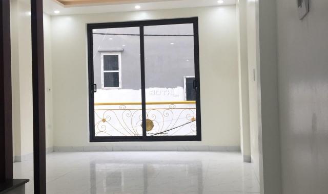 Bán nhà 5 tầng, cực đẹp, oto tải đỗ cửa ở gần siêu thị & bệnh viện công an Hà Nội