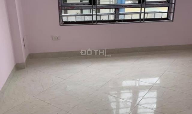 Bán nhà Ngọc Hồi, Thanh Trì (35m2 x5T), lô góc, ô tô đỗ cửa, ngõ thoáng, SĐCC, 2.45 tỷ 0964238296