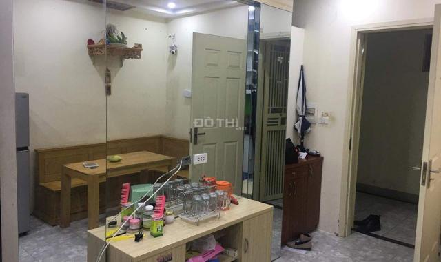 Chính chủ bán căn 45m2 gồm 2 ngủ nội thất HH1 Linh Đàm, giá 780 triệu, LH 0963289215