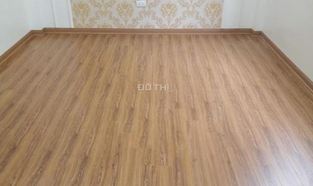 Bán nhà Đại Từ - hồ Linh Đàm, SĐCC, 32m2 x 5 tầng, 3PN, giá 2.42 tỷ. LH 0903070282