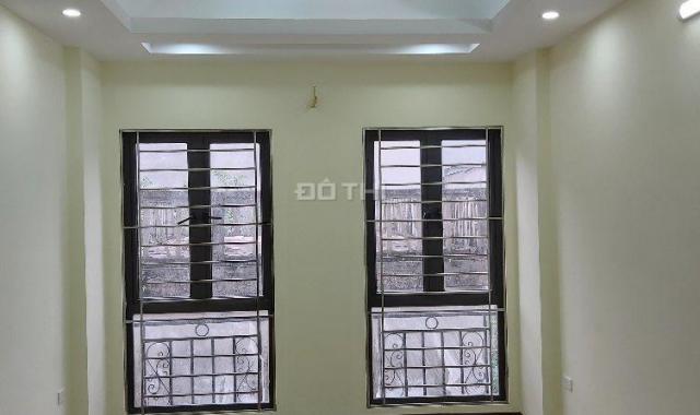 Bán nhà đường Tam Trinh - Hoàng Mai 30m2 x 4,5 tầng, giá 2.3 tỷ