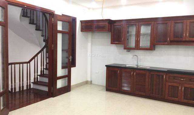 Bán nhà PL ngõ phố Trần Vỹ, Cầu Giấy 40m2, 5 tầng mới, ô tô 4 chỗ vào nhà, giá 6.3 tỷ