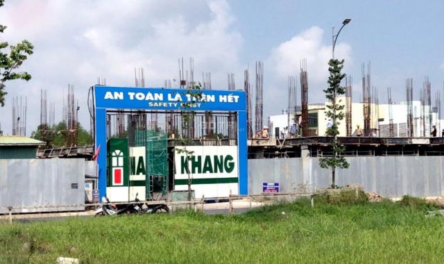 Bán gấp nền góc 2 mặt tiền đối diện cổng chung cư Nam Long