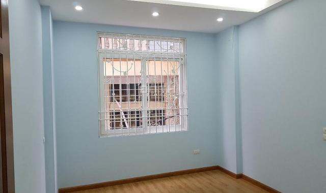 Bán nhà xây mới phố Đặng Tiến Đông DT 47m2 x 5T cách phố 20m, giá 4.3 tỷ