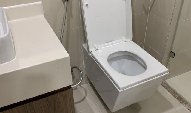 Cho thuê căn hộ 2PN, 2WC Rivera Park - Nhà đẹp, mới, giá thuê cực rẻ chỉ 11 triệu/th