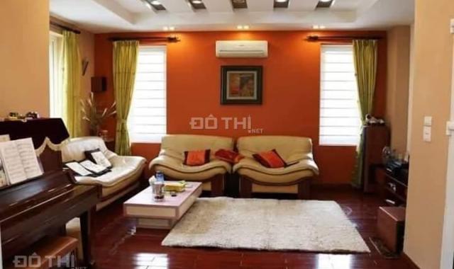 Nhà mặt phố Bà Triệu, lô góc, mặt tiền rộng, 3 thoáng, 4 tầng x 51m2, 30.6 tỷ 0976742218