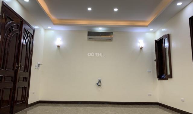 Bán chung cư 90m2, tầng 4 nhà K11, khu đô thị Việt Hưng, Long Biên, Hà Nội