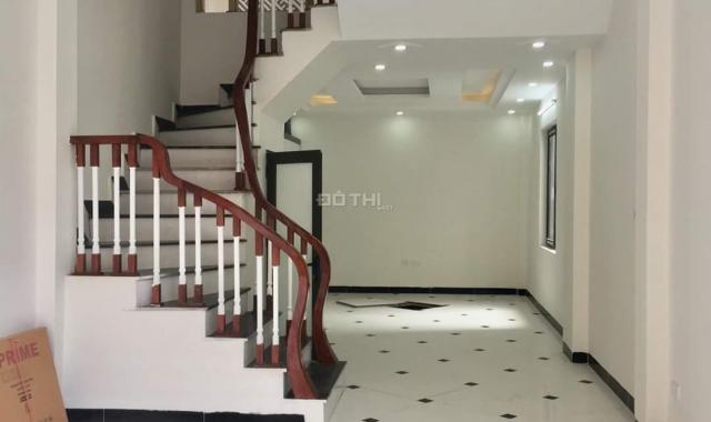 Bán nhà 45m2 x 5T Ngọc Hồi - Giải Phóng - Ô tô vào nhà - Thoáng mát - 3.7 tỷ - LH 0903070282