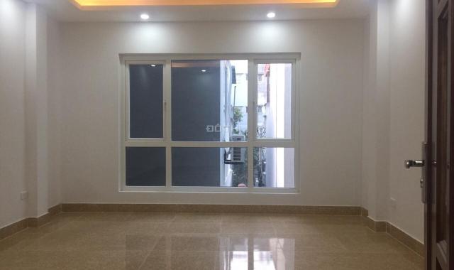 Bán nhà cầu Khương Đình 32m2 * 5T xây mới, 3.2 tỷ, 50m ra mặt phố, gần Ngã Tư Sở, 0972638668