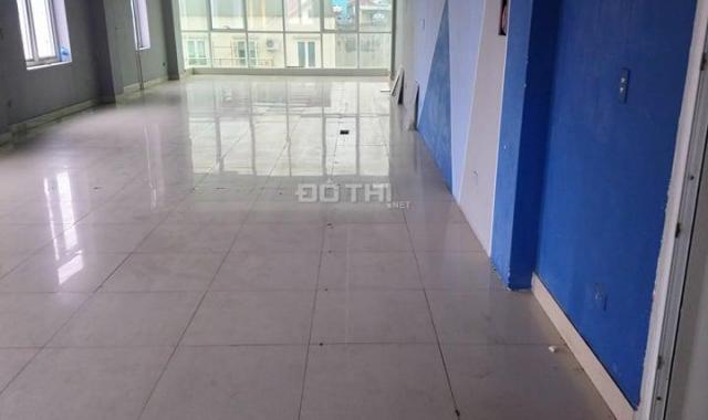 Văn phòng tại Nguyễn Khánh Toàn full tiện ích giá chỉ 180 nghìn/m2/th. LH chính chủ: 0398.112.130