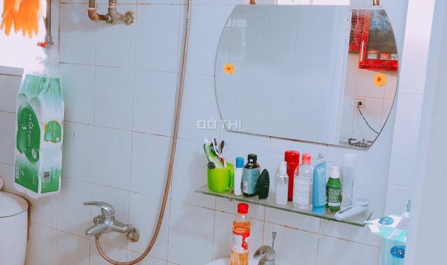 Tập thể phố Tây Sơn 55m2 2pn, 1wc, 1pk, full nội thất 6 triệu. Lh 0375995653