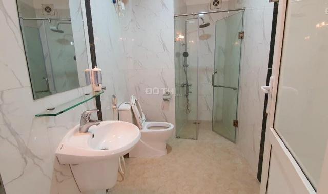 Bán gần nhà Thượng Đình, Q. Thanh Xuân, đối diện Royal City, 35 m2 x 5T, lô góc, tin chuẩn 100%