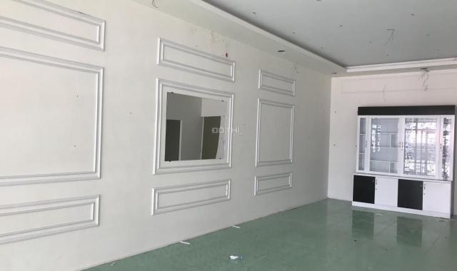 Cho thuê mặt tiền tại đường Phùng Hưng, Xã Tam Phước, Biên Hòa, Đồng Nai, DT 200m2. Giá 25 tr/th