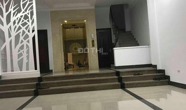 Cho thuê nhà MP Giang Văn Minh, 60m2 * 7T, thông sàn, có thang máy, giá 55 tr/th, LH, 0968120493