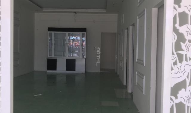 Cho thuê mặt tiền tại đường Phùng Hưng, Xã Tam Phước, Biên Hòa, Đồng Nai, DT 200m2. Giá 25 tr/th