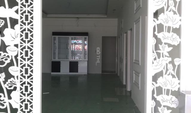 Cho thuê mặt tiền tại đường Phùng Hưng, Xã Tam Phước, Biên Hòa, Đồng Nai, DT 200m2. Giá 25 tr/th