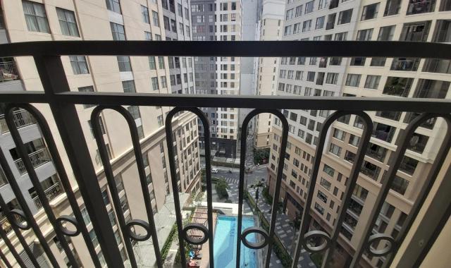 Bán căn hộ Saigon Royal 2 phòng ngủ và 1 WC, view nội khu với giá chỉ 4.15 tỷ
