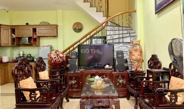 Chuyển vào Sài Gòn gia đình cần bán căn nhà Nguyễn An Ninh 41mx3t, 2,95 tỷ