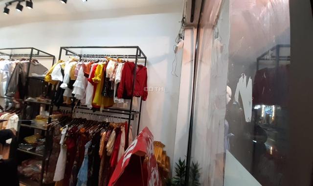 Sang nhượng cửa hàng quần áo thời trang DT 30 m2, MT 3,5m phố Lê Hồng Phong, Q. Hà Đông, Hà Nội
