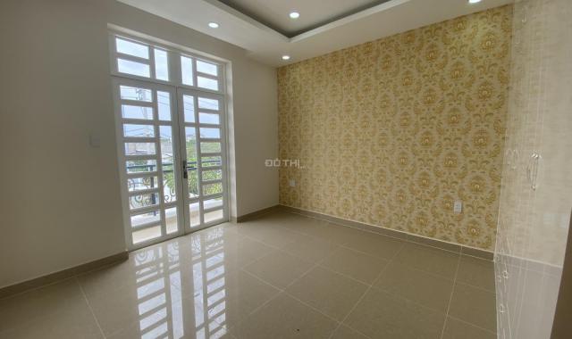 Bán lỗ vốn căn nhà ngay Phạm Văn Đồng, đường ô tô, 136m2 1 trệt, 2 lầu, SH riêng, LH: 0776613388