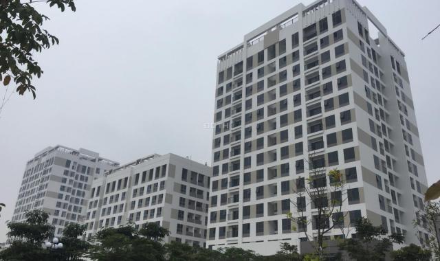 Bán căn hộ 2PN rộng 60m2 KĐT Việt Hưng, tòa nhà 8 tầng có thang máy, nhà mới tự do thiết kế