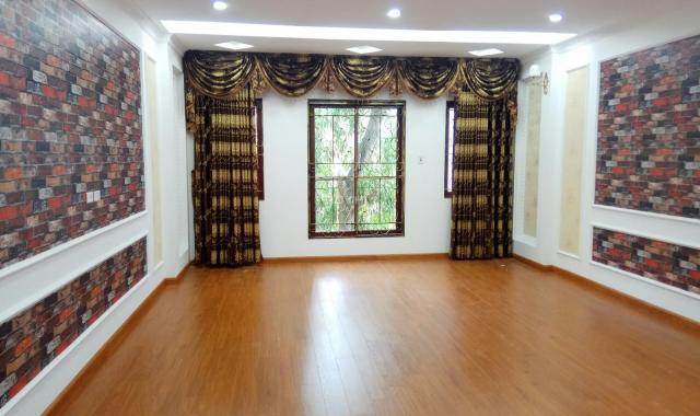 Bán 2 căn xây mới khu A Đầm Trấu ô tô đỗ cửa, DT Từ 36m2 - 48m2 xây mới 5 tầng, giá từ 3.6 tỷ