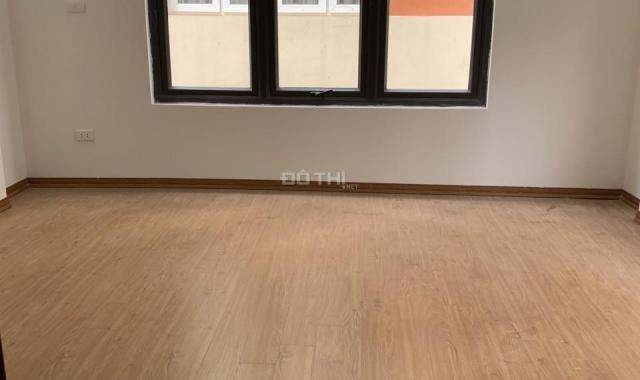 Bán nhà mặt ngõ thông Khương Đình 42m2 x 5T, cách phố 30m, kinh doanh tốt, 5.2 tỷ. LH 0903070282