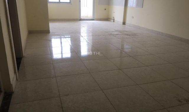 Cần bán căn hộ 3PN diện tích 82m2 giá 1.7 tỷ nội thất cơ bản rẻ nhất quận Hoàng Mai