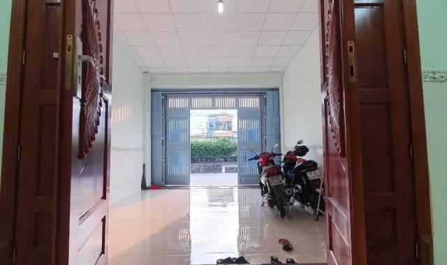 Nhà 1 trệt 3 lầu mặt tiền Quốc lộ 22 thuộc xã Tân Xuân, DT 4.5*30m, giá bán 7.8 tỷ. LH 0917739559