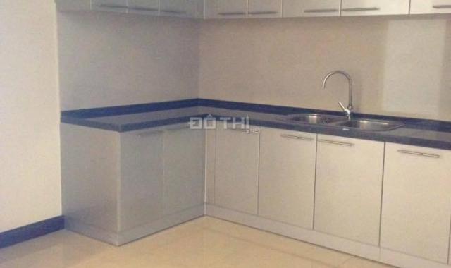 Chính chủ cho thuê ngay căn hộ R2 110m2 2PN nội thất cơ bản chủ đầu tư tại Vinhomes Royal City