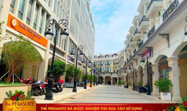 Hot, bán gấp trong tuần căn Pega Suite 68m2 giá 2,48 tỷ, bao hết thuế phí. LH 0909916089