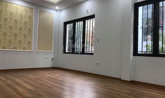 Nhà công chúa của ngõ 117 Nguyễn Sơn 40m2, 4 tầng long lanh