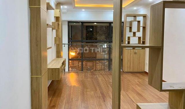 Bán nhà Khương Đình - gần Ngã Tư Sở - 32m2 x 6 tầng - cách phố 50m - 3.2 tỷ - LH 0903070282