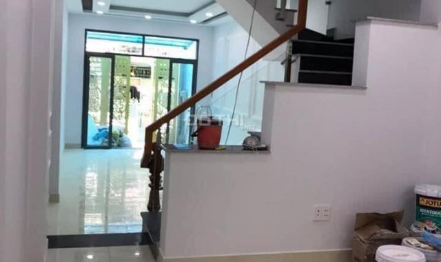 Bán gấp căn nhà Nguyễn Duy, Q8, 3 lầu, 3,7x20m, giá chỉ 6,5 tỷ, nhà mới đẹp. LH 0909916089