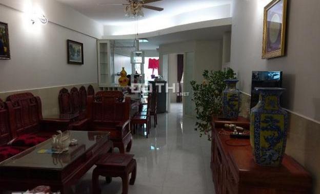 Chính chủ bán căn chung cư CT6 số 1 Phạm Văn Bạch, 100m2, 3PN, giá 2.05 tỷ