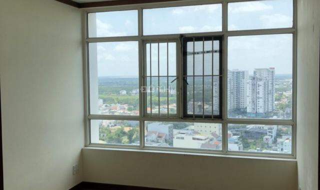 Bán căn hộ Phú Hoàng Anh, DT 88m2 có 2PN, 2WC, lầu 16 và 18, giá 1 tỷ 950 tr. LH 0919243192
