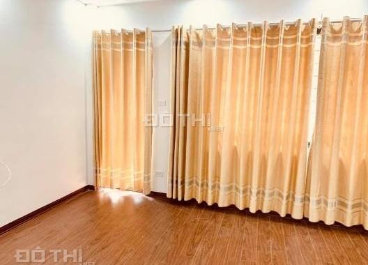 Bán nhà 30m2 x 5 tầng ô tô đỗ cửa phố Hoàng Liệt, Linh Đàm