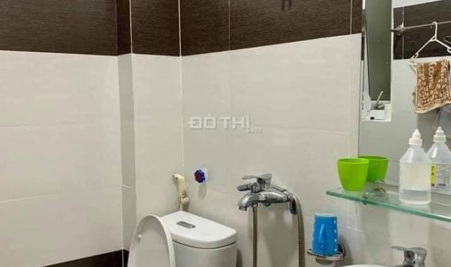 Hot, nhà đẹp, về ở luôn, ô tô đỗ 7 chỗ đỗ cửa phố Định Công, Hoàng Mai, 32m2 x 5T. Giá 2.75 tỷ