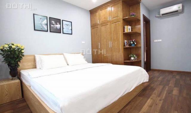 Cho thuê CHCC Home City, DT 105m2, căn góc, 3 PN sáng, full nội thất đẹp, giá cực rẻ