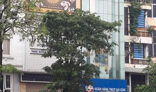 Bán nhà mặt phố Trần Khát Chân, kinh doanh, lô góc, DT 70m2, mặt tiền gần 7 mét. Giá 18.8tỷ