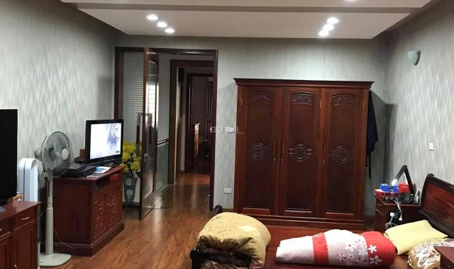 Bán nhà riêng ngõ 302 đường Láng, P. Thịnh Quang, nhà đẹp, cách phố 80m, DTXD 48m2, 5 tầng, 4.5 tỷ