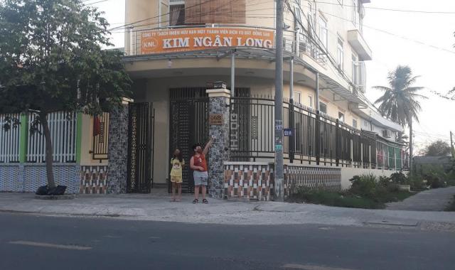 Bán nhà mặt tiền đường Võ Văn Môn, Phường 4, Tân An, gần trường chuyên Long An